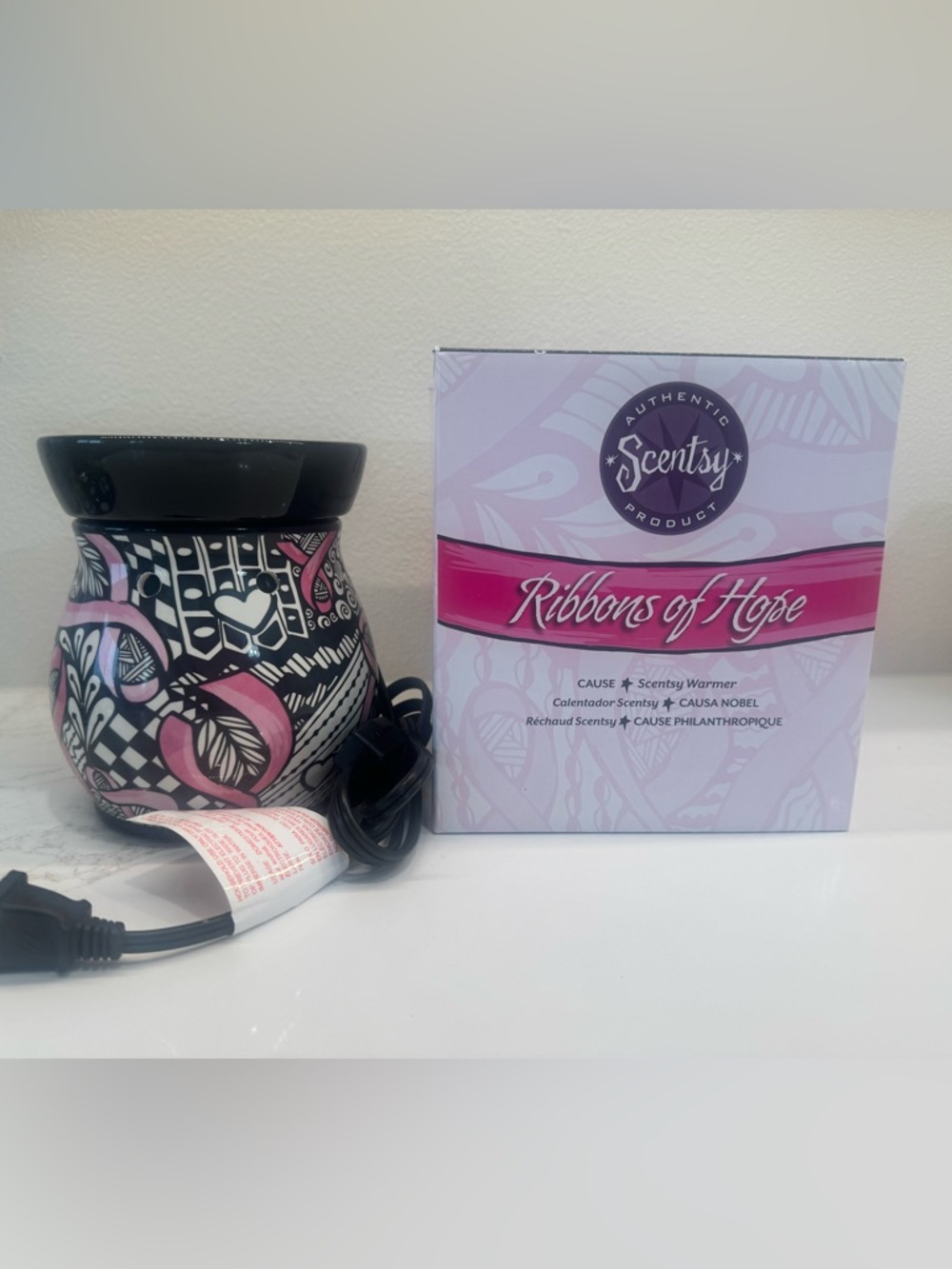 Scentsy Pink and Black 'Ribbons of Hope' Warmer with Patterned Base